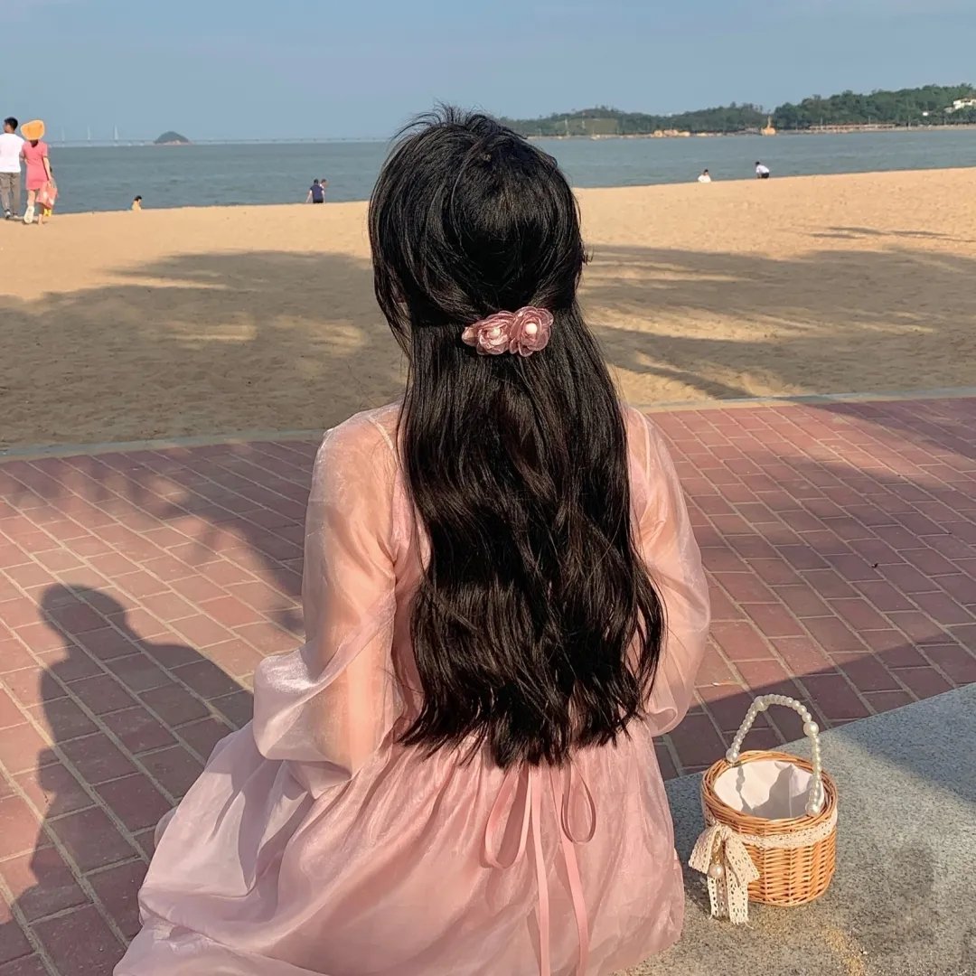 外面有个僵尸啊